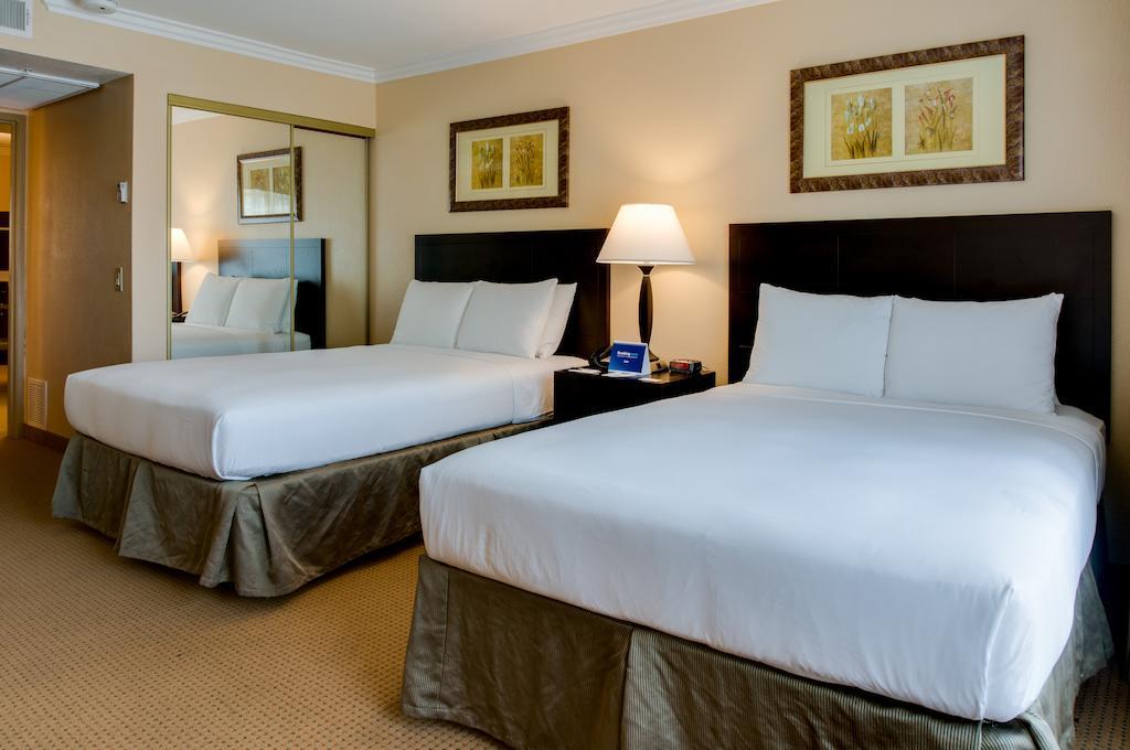 Buena Park Grand Hotel & Suites Exteriör bild